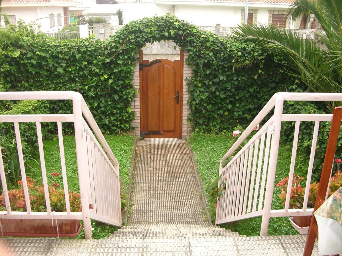 הוילה Adosado Con Piscina Y Jardin En Laredo A 100 Mtrs De La Playa מראה חיצוני תמונה
